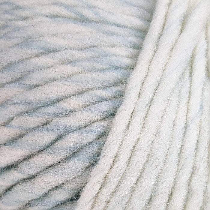 1/2025 Пряжа Laines du Nord Chunky Degrade, 200г - 120м, білий-блакитний, 100% вовна