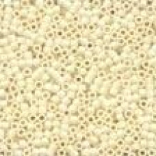 10042 Бісер 12/0 (2,25 мм) Mill Hill Magnifica Beads 2 г, Vanilla