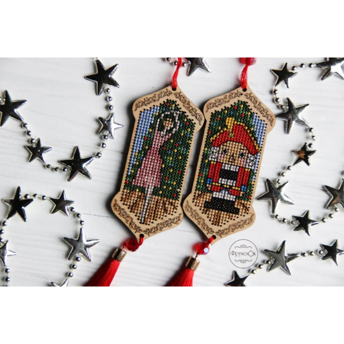 1040 ФрузелОк Набір для вишивки рахунковим хрестиком по дереву - Іграшка Лускунчик 4,5x10 см