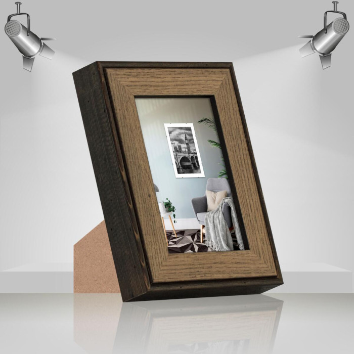 Рамка для фото дерев'яна 10х15 багет: DL3302-05 Горіх (з глянцевим склом 1-1.5мм, двп з ніжкою) EmojiFrame