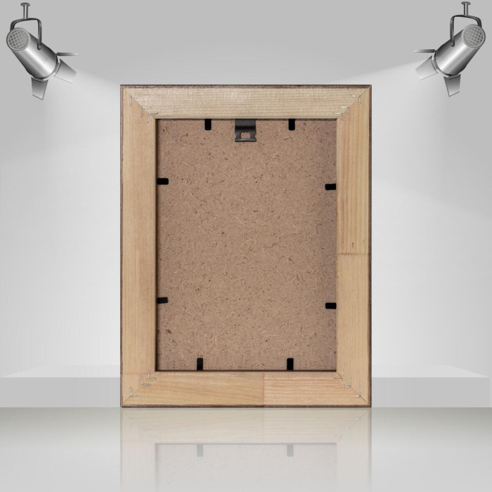 Рамка для фото дерев'яна 13х18 багет: DL3302-05 Горіх (з глянцевим склом 1-1.5мм, двп) EmojiFrame