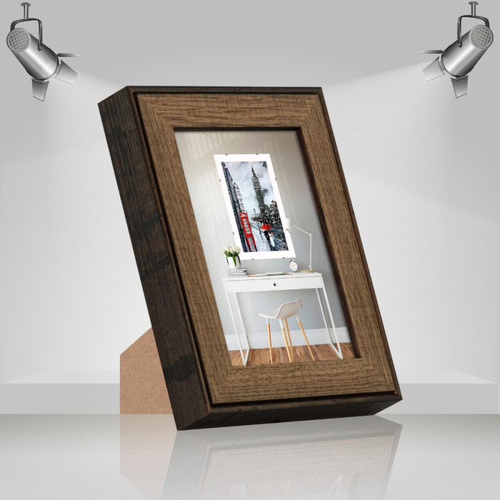 Фоторамка дерев'яна 13х18 багет: DL3302-05 Горіх (з глянцевим прозорим пластиком 0.8мм, двп з ніжкою) EmojiFrame