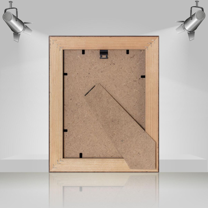 Фоторамка дерев'яна 15х20 під фото 10х15 багет: DL3302-05 Горіх (з антибліковим склом 2мм, паспарту, двп з ніжкою) EmojiFrame