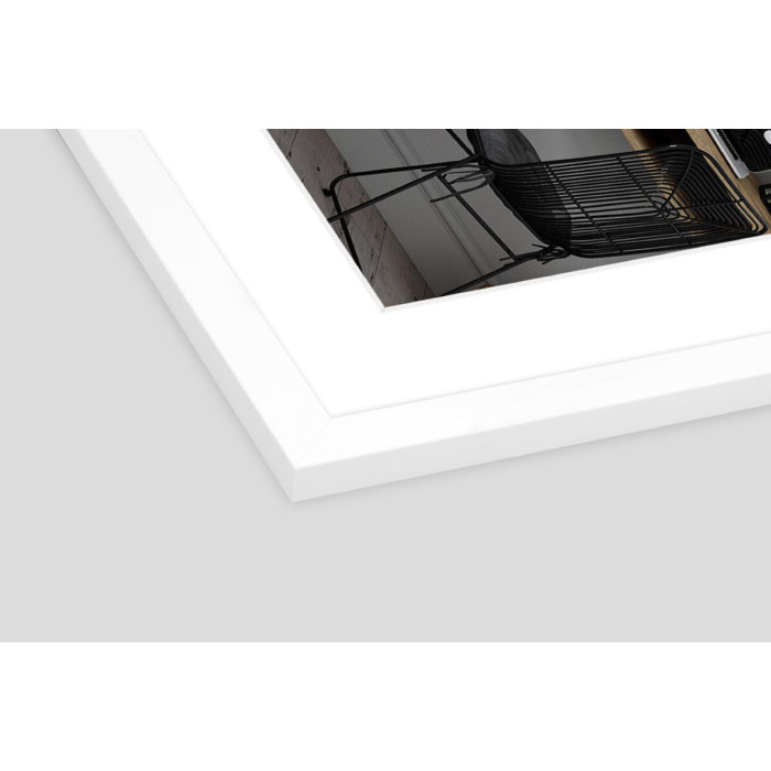 Фоторамка дерев'яна 50х60 під фото 40х50 багет: DL2001-02 Білий (з акриловим склом 1.5мм, паспарту біле, двп) EmojiFrame