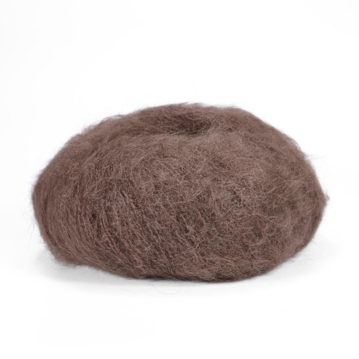 180 Пряжа Mondial Lieve, 50г - 140м, коричневий, 90% кід мохер, 10% мікрофібра PА