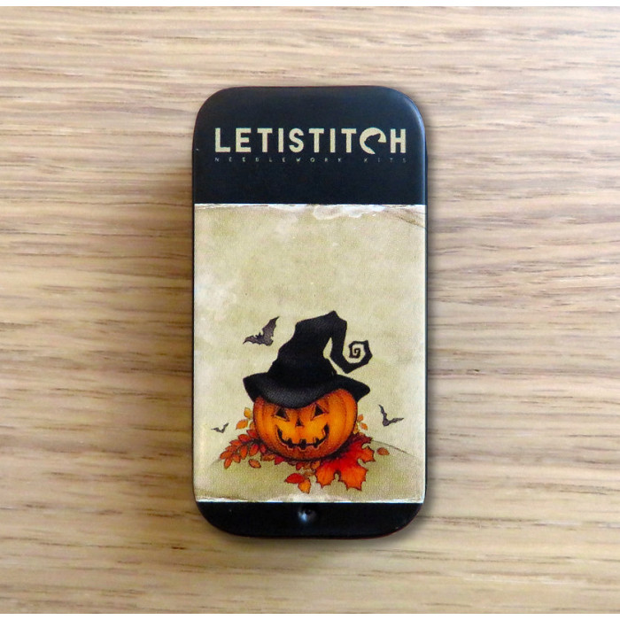 25620 Letistitch Скринька з магнітом для зберігання голок та аксесуарів - Щасливий гарбуз 25x50x10 мм (метал)