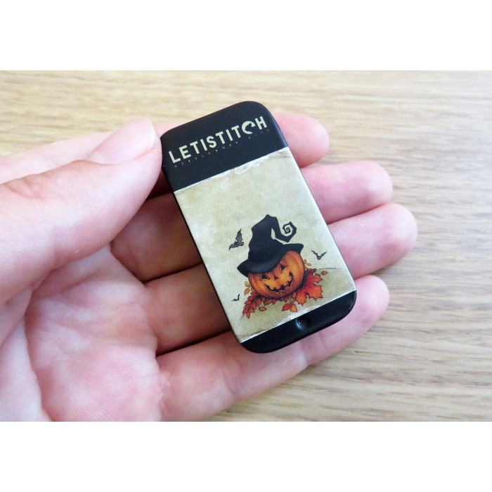 25620 Letistitch Скринька з магнітом для зберігання голок та аксесуарів - Щасливий гарбуз 25x50x10 мм (метал)