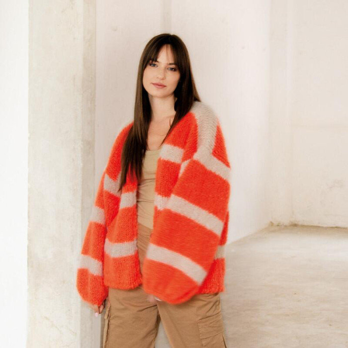 333 Пряжа Mondial Lieve, 50г - 140м, помаранчевий, 90% кід мохер, 10% мікрофібра PА