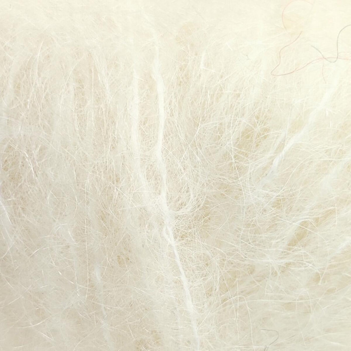 426 Пряжа Mondial Lieve, 50г - 140м, молочний, 90% кід мохер, 10% мікрофібра PА