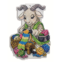 8145 Alisena Набір для вишивки рахунковим хрестиком по пластику - Кізочка та рукоділля, 10х13,5 см