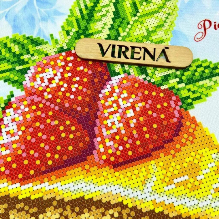А3Н_592 Virena Заготовка для вишивки бісером - Торт з полуницею 36,5x27 см (габардин)