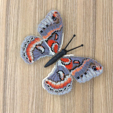 BUT-26 Метелик Hyalophora Cecropia 14х11  см. ArtInspirate. Набір для вишивки хрестиком на пластиковій канві