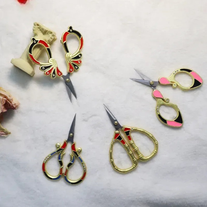 CD-150 Classic Design Ножиці для вишивки - 10 см (золото)