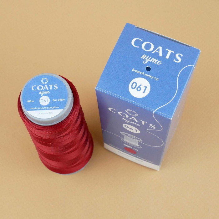 Coats Nymo 061 U4079/500 Нитка для бісеру 500 м, червоний, бобіна