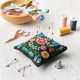 DCX007 Anchor Набір для вишивки рахунковим хрестиком - Подушка для голок Folk Pin Cushion 19x28 см, Aida 14