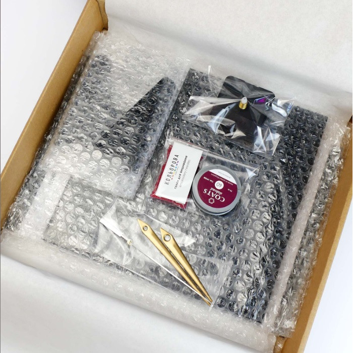 DG-2 Кольорова Набір для вишивки бісером - Годинник 23x23 см (акрил, квадрат)