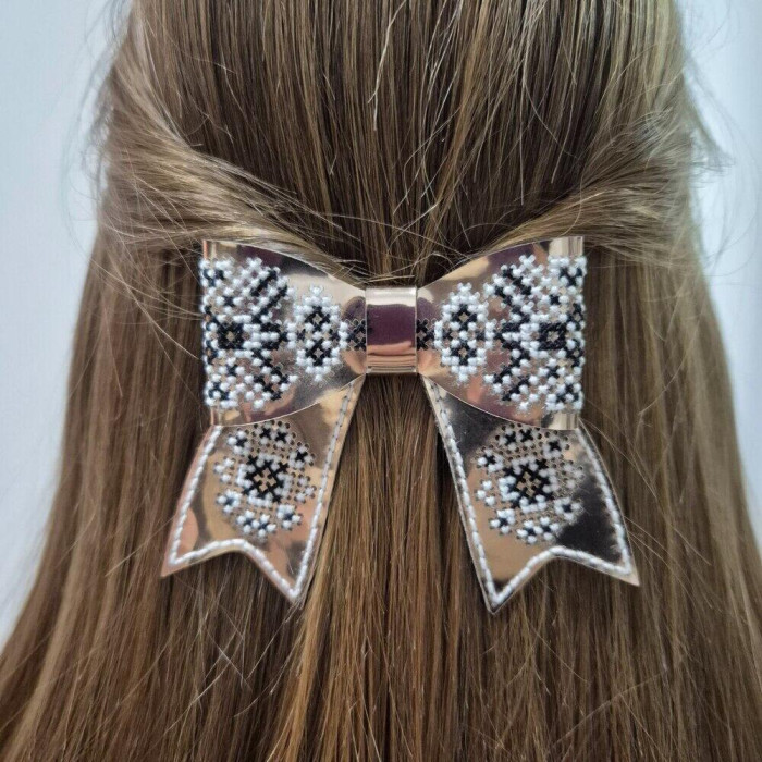 FLHL-101 Wonderland Crafts Набір для вишивки нитками на штучній шкірі Заколка для волосся – Світло і тінь 8x10 см, рожеве золото