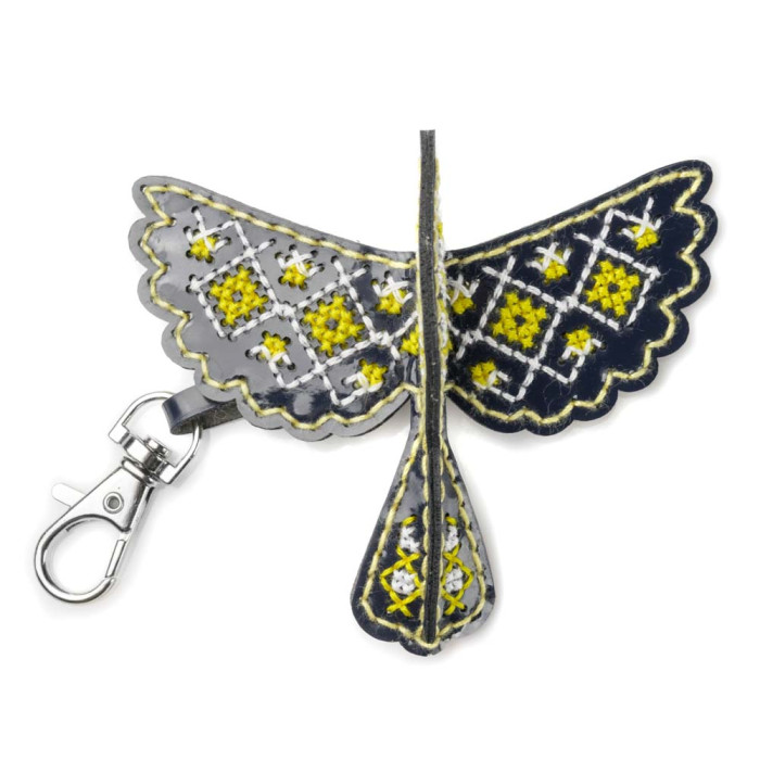 FLHL-109 Wonderland Crafts Набір для вишивки нитками на штучній шкірі - Шарм для сумки – Пташка. Весняна мелодія, 8x7,5x2,5 см
