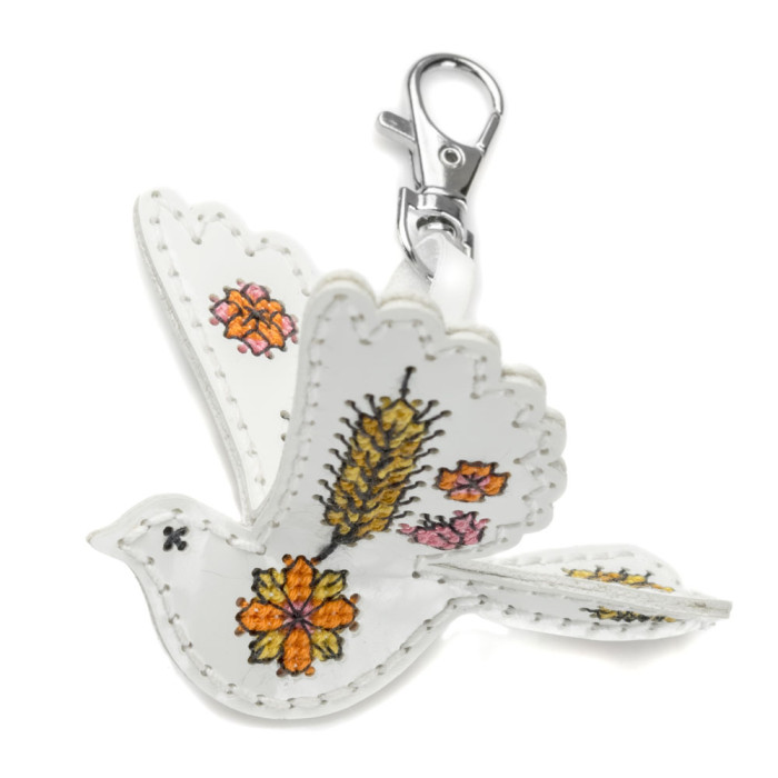 FLHL-111 Wonderland Crafts Набір для вишивки нитками на штучній шкірі - Шарм для сумки – Пташка. Ти?а надія, 8x7,5x2,5 см