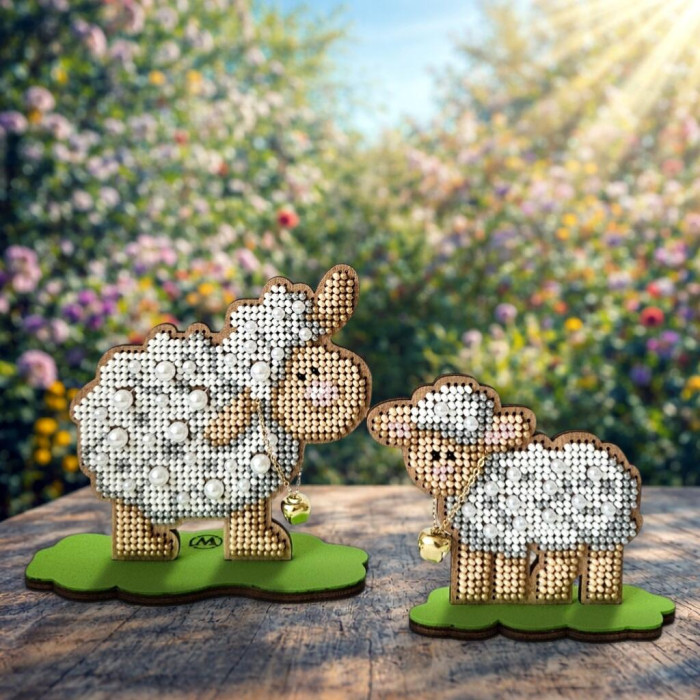 FLK-618 Wonderland Crafts Набір для вишивки бісером по дереву - Ніжні овечки, 10,5x9,5 см, 7,5x7 см