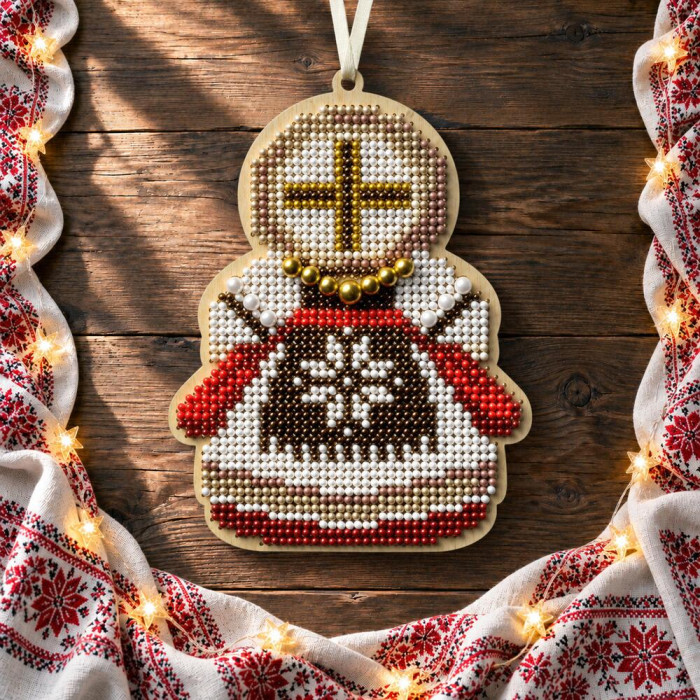 FLK-632 Wonderland Сrafts Набір для вишивки бісером по дереву - Ялинкова прикраса Різдвяна мотанка 9x11,5 см