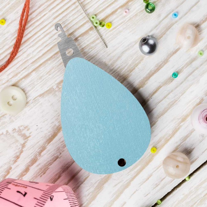 FLNT-048 Wonderland Crafts Нитковтягувач - Бірюзовий 5x7,5 см (фанера)