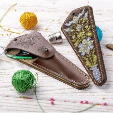 FLTL-066 Wonderland Сrafts Набір для вишивки рахунковим хрестиком - Чохол для ножиць Барвінок 6,5x15,5 см, (екошкіра)