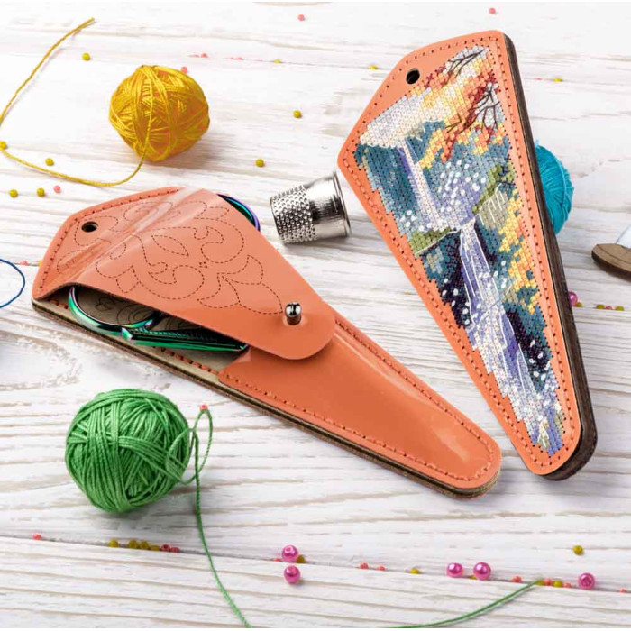 FLTL-088 Wonderland Crafts Набір для вишивки рахунковим хрестиком на штучній шкірі - Чохол для ножиць Водоспад 6,5x15,5 см