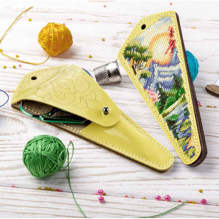 FLTL-089 Wonderland Crafts Набір для вишивки рахунковим хрестиком на штучній шкірі - Чохол для ножиць Гора 6,5x15,5 см