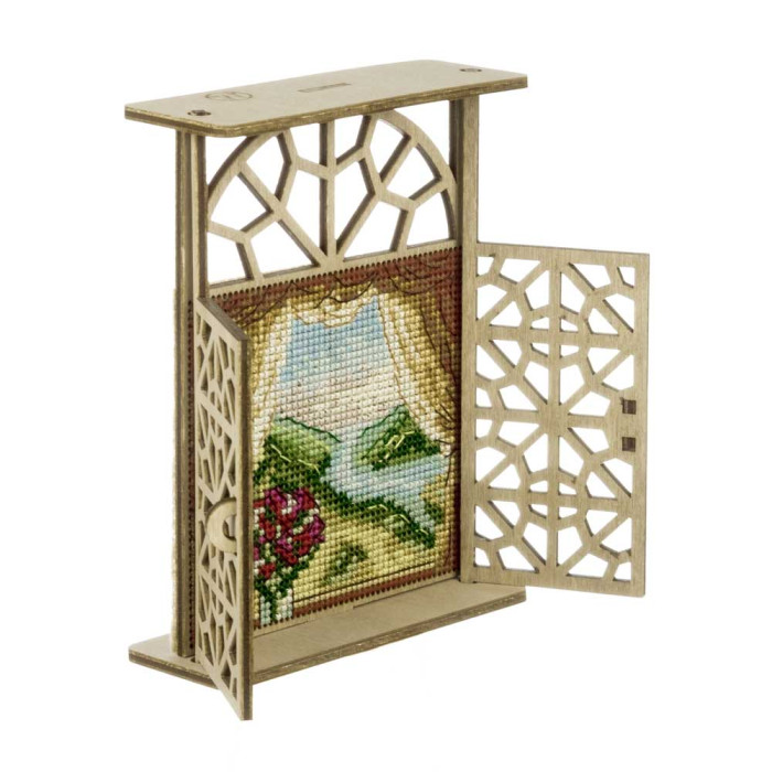 FLW-079 Wonderland Сrafts Набір для вишивки рахунковим хрестиком по дереву - Іграшка Тиша за фіранками 9x12,5x3,5 см
