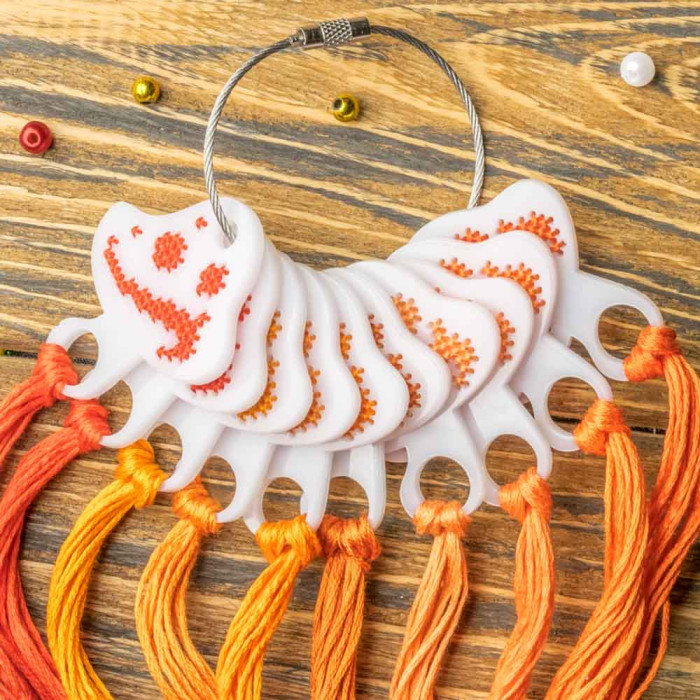 FLZ(S)-112 Wonderland Crafts Органайзер-зразок для муліне - Гриб, 5x4,5 см (пластик)