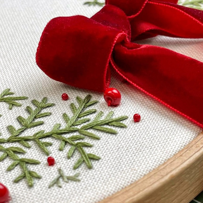 GL-5 Кольорова Набір для вишивки гладдю - Святковий вінок 23 см (схема на домотканому полотні)