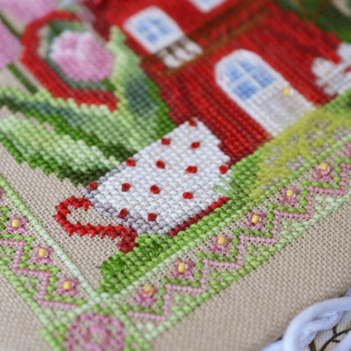Х-061+F-061 Тела Артіс  Набір для вишивки рахунковим хрестиком - Будиночок феї тюльпанів 13,5х13,5 см, рівномірка 32 ct (набір+тканина для декору)