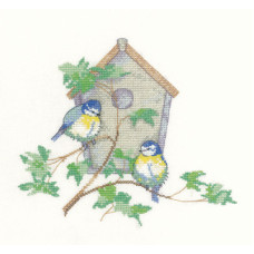 H1007 Heritage Crafts Набір для вишивки рахунковим хрестиком - Шпаківня 14x16 см, Linda 27 ct H1007 Heritage Crafts Набір для вишивки рахунковим хрестиком - Шпаківня 14x16 см, Linda 27 ct