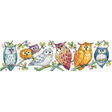 H1575 Heritage Crafts Набір для вишивки рахунковим хрестиком - Сови на параді 37,5x10,5 см, Linda 27 ct H1575 Heritage Crafts Набір для вишивки рахунковим хрестиком - Сови на параді 37,5x10,5 см, Linda 27 ct