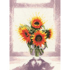 H654 Heritage Crafts Набір для вишивки рахунковим хрестиком - Скляна ваза 19,5x27 см, Linda 27 ct