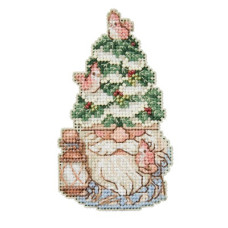 JS202312 Mill Hill Набір для вишивки рахунковим хрестиком + бісером - Іграшка Вічнозелений гном Evergreen Gnome 6x11 см, перфорований папір JS202312 Mill Hill Набір для вишивки рахунковим хрестиком + бісером - Іграшка Вічнозелений гном Evergreen Gnome 6x11 см, перфорований папір