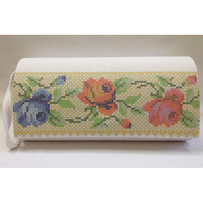КЛ005пБ1301i Барвиста вишиванка Набір для вишивки друкованим хрестиком - Клатч Багаті квіти. Буковинська 21x13 см габардин, білий