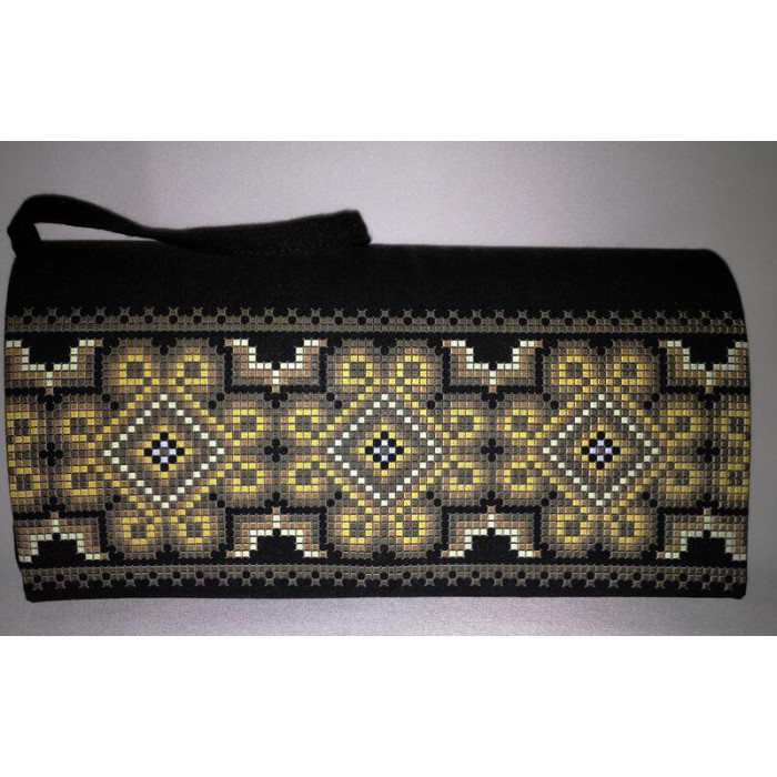 КЛ038шЧ1301i Барвиста вишиванка Набір для вишивки друкованим хрестиком - Клатч Сонячна 21x13 см шовк, чорний