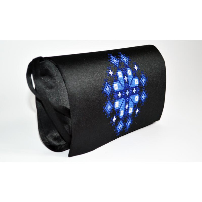 КЛ048кЧ1301k Барвиста вишиванка Набір для вишивки бісером - Клатч Весняна 21x13 см атлас, чорний