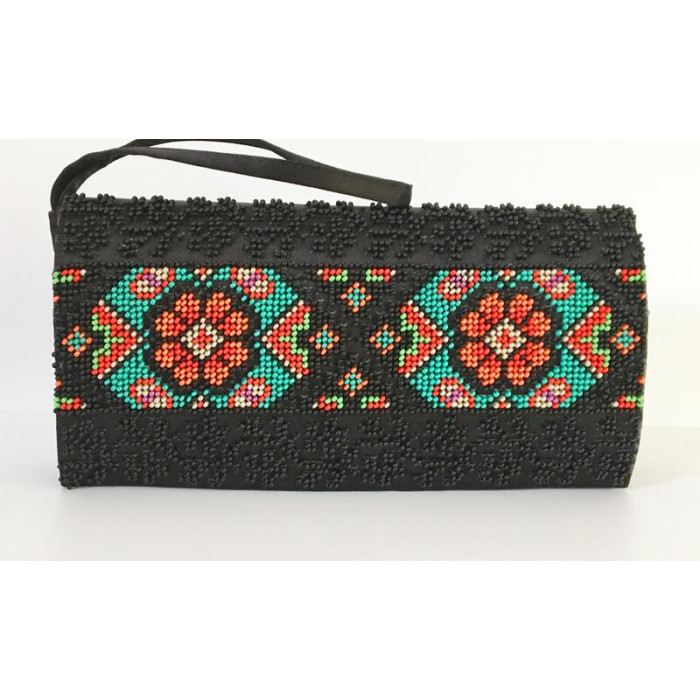 КЛ064дЧ1301k Барвиста вишиванка Набір для вишивки бісером - Клатч Борщівська квітка 21x13 см домоткане полотно, чорний