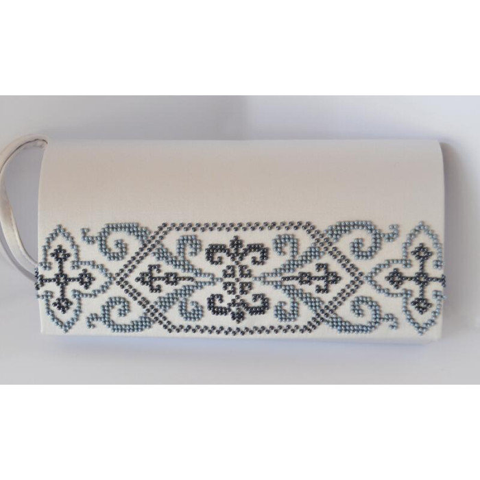 КЛ083кМ1301k Барвиста вишиванка Набір для вишивки бісером - Клатч Берегиня 21x13 см атлас, бежевий