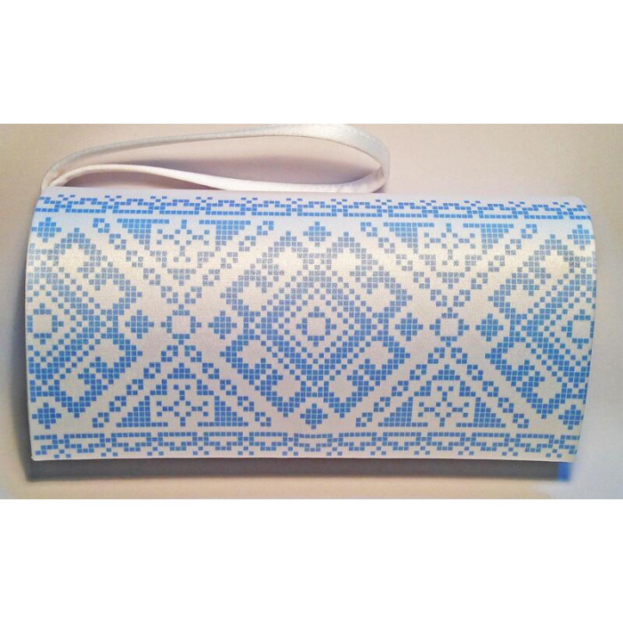 КЛ105пБ1301i Барвиста вишиванка Набір для вишивки друкованим хрестиком - Клатч Ніжність 21x13 см габардин, білий