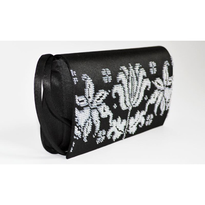 КЛ109шЧ1301i Барвиста вишиванка Набір для вишивки друкованим хрестиком - Клатч Дерево життя 21x13 см шовк, чорний