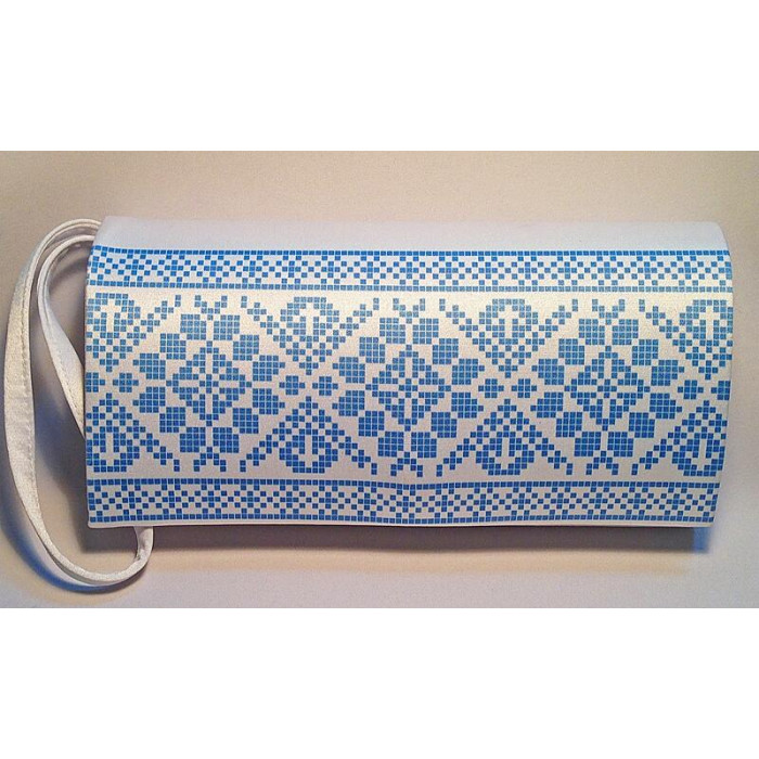 КЛ110шБ1301i Барвиста вишиванка Набір для вишивки друкованим хрестиком - Клатч Роса 21x13 см шовк, білий