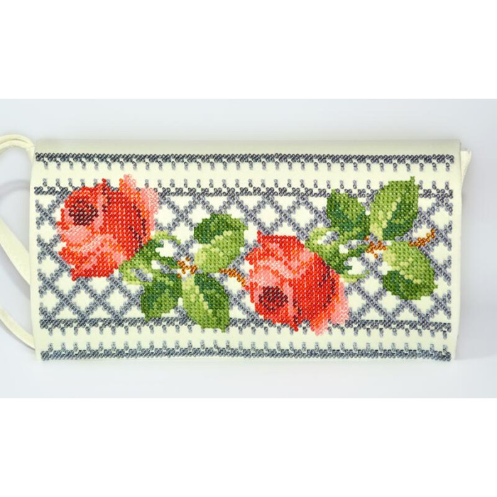 КЛ119кМ1301k Барвиста вишиванка Набір для вишивки бісером - Клатч Трояндове мереживо 21x13 см атлас, бежевий