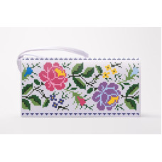 КЛ124пБ1301k Барвиста вишиванка Набір для вишивки бісером - Клатч Одеська троянда 21x13 см габардин, білий