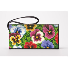 КЛ172кЧ1301k Барвиста вишиванка Набір для вишивки бісером - Клатч Мальовничі братки 21x13 см атлас, чорний