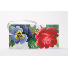 КЛ174дБ1301k Барвиста вишиванка Набір для вишивки бісером - Клатч Троянди, братки, петунії, ромашки 21x13 см домоткане полотно, білий