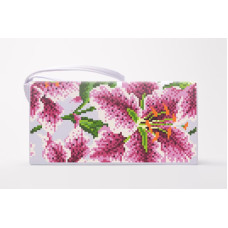 КЛ181шМ1301k Барвиста вишиванка Набір для вишивки бісером - Клатч Розкішні лілії 21x13 см шовк, бежевий